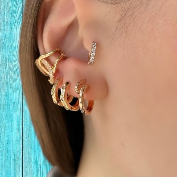 Curly Hoop Earrings 18k Gold Plated Hoop Earrings Luxury Jewelry - Picture 1 of 13